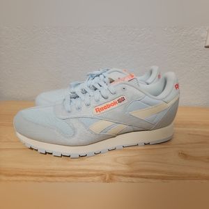 NWOT Men's Reebok Sneakers